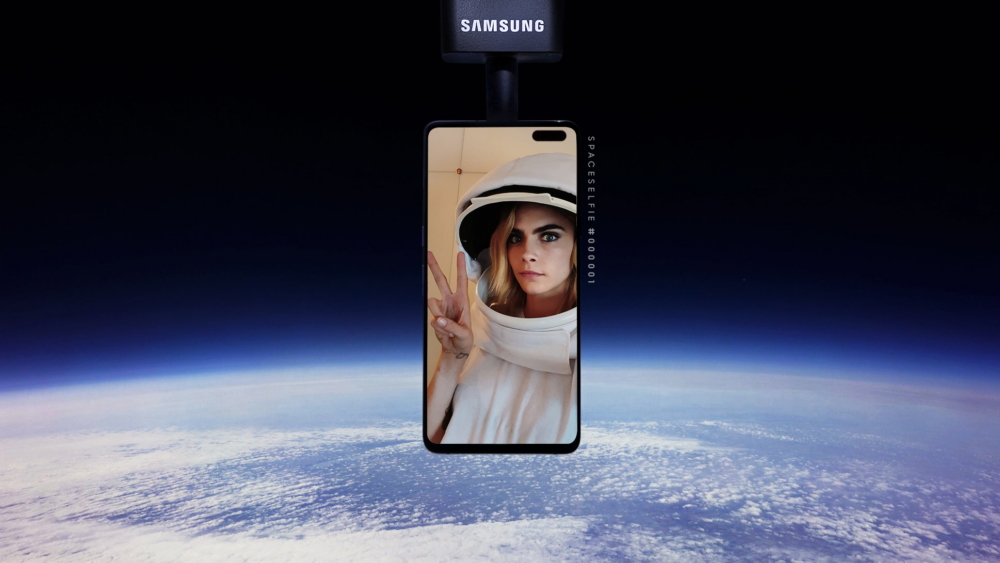 Samsung-SpaceSelfie_main_1